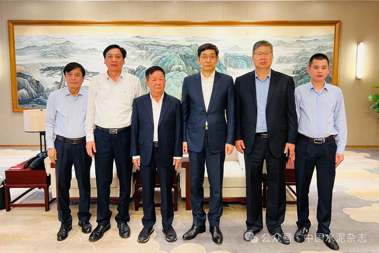 中国水泥协会会长周育先会见德国、哈萨克斯坦、印度尼西亚及越南代表团